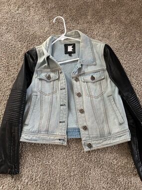 Emmy Deveaux Jean jacket